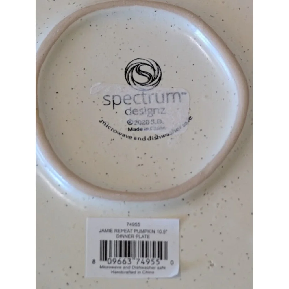 Jamie Repeat Pumpkin Fall Leaf Dinner Plate Spectrum Designz Pottery 10.5”
